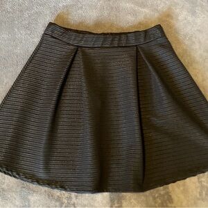 Elegant Black Pleated Short Skirt
